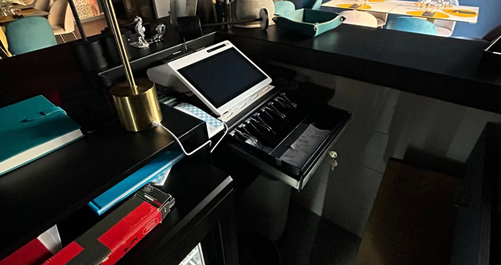 Salerno furto ristorante Irno Center