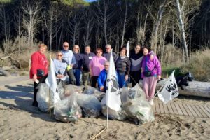 eboli adotta spiaggia ripulita casina rossa