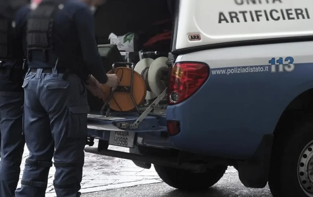 polla allarme bomba valigia abbandonata ospedale