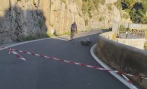 furore strada amalfitana chiusa