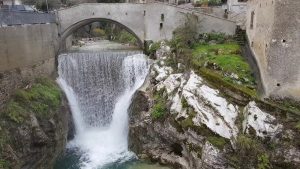 piaggine rubato cancello cascata