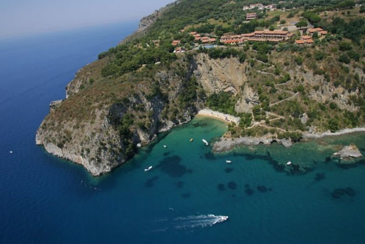 vallo lucania king's palinuro esposto tentata estorsione inchiesta