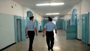 polizia penitenziaria spray urticante sperimentazione