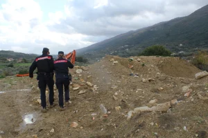 Roccadaspide, sequestrata area aziendale per smaltimento illecito di rifiuti: tre denunciati