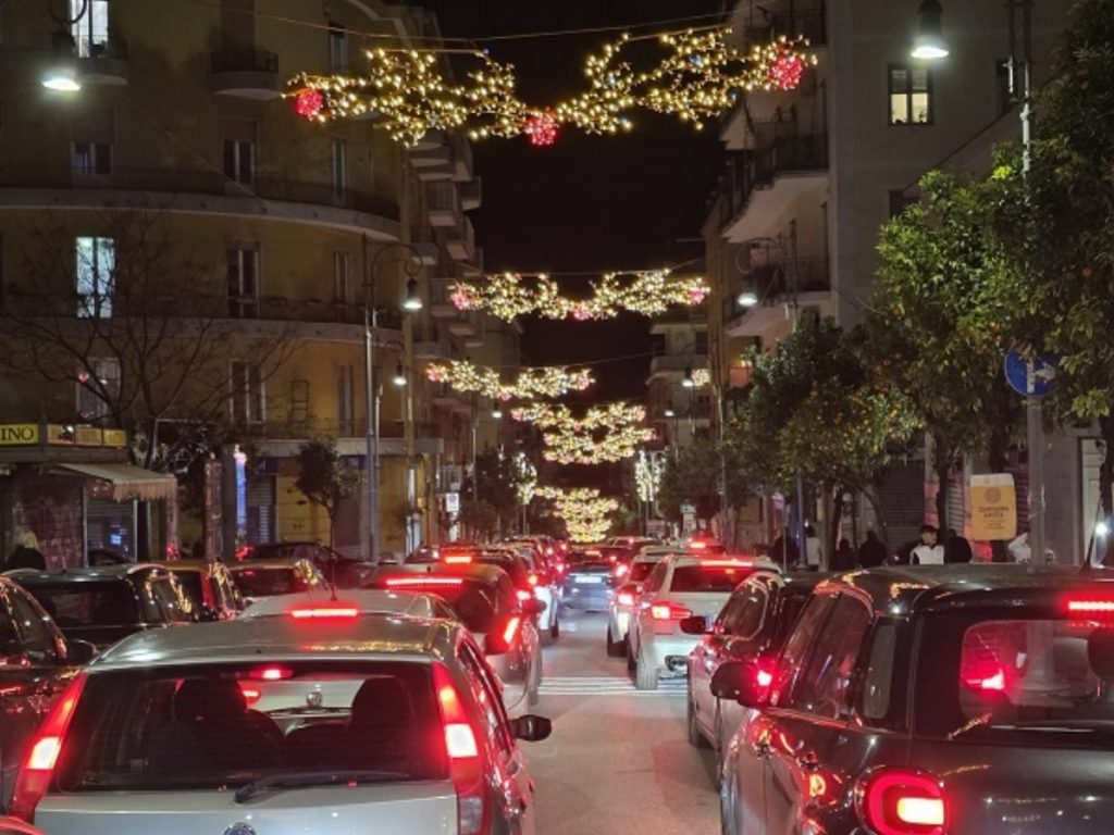 salerno traffico santo stefano luci artista