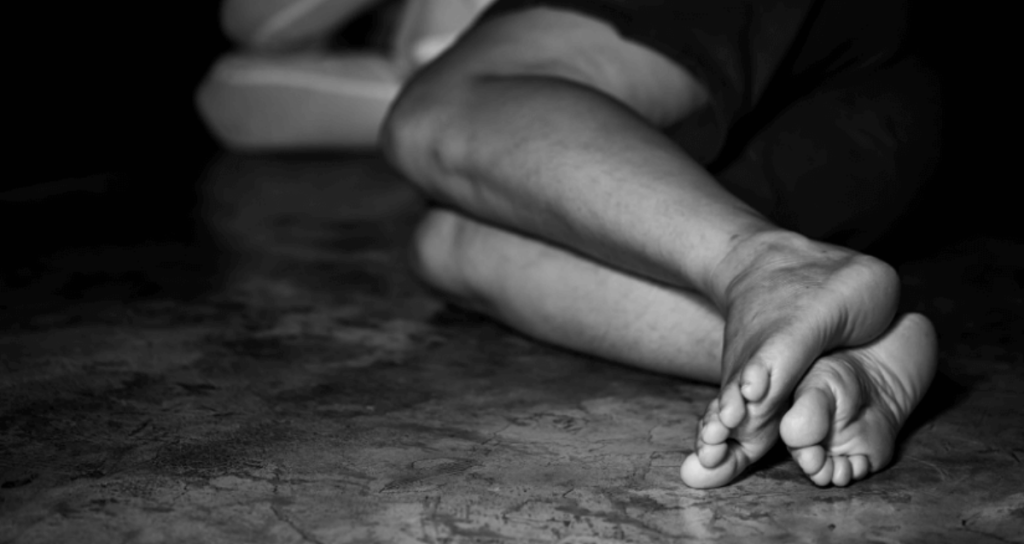 giugliano sequestrata violentata centro commerciale