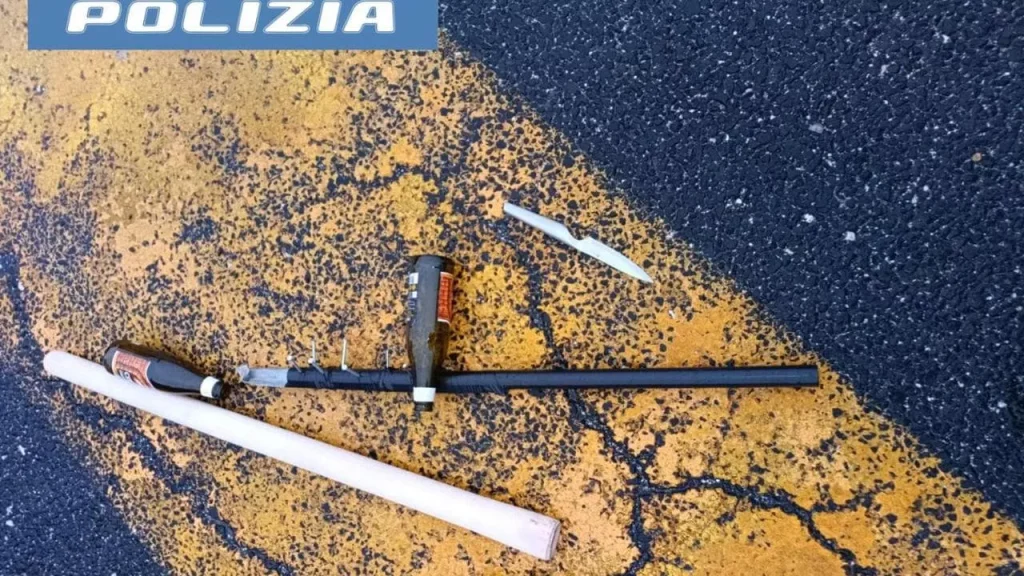 🔴 Scontri tra tifosi della Lazio e del Napoli sull'A1, sequestrate mazze e bastoni