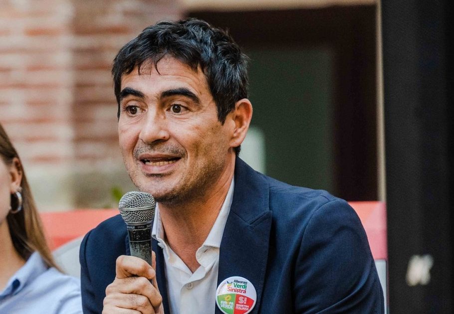 AvS rilancia da Salerno: Fratoianni spinge l’asse progressista e attacca il referendum sulla giustizia