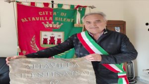 altavilla silentina omissione atti ufficio prosciolti sindaco tecnico