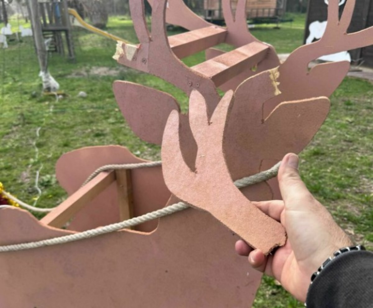 eboli vandalismo casina rossa