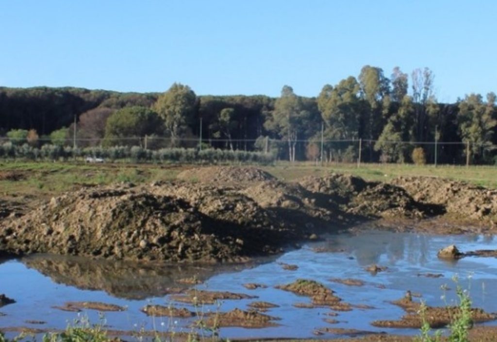 eboli discarica abusiva sequestro denuncia 11 gennaio