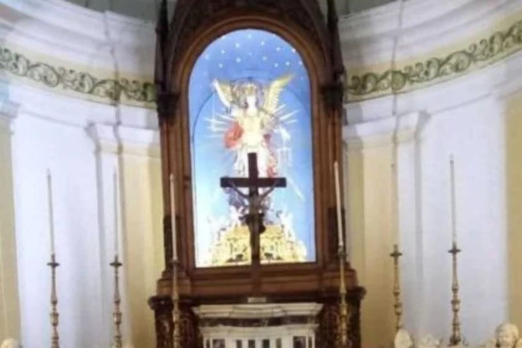 sala consilina chiusa statua san michele fedeli chiedono spostamento