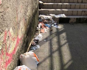 degrado sottopasso torrione salerno rifiuti 18 gennaio