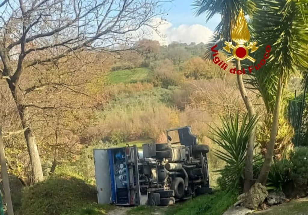 eboli autocisterna gpl ribalta