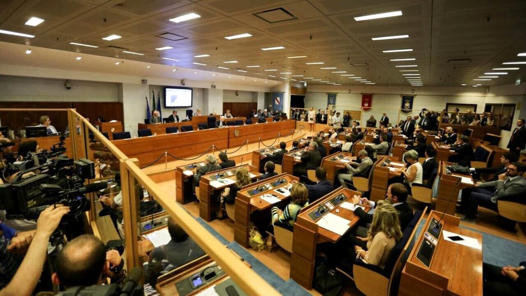 consiglio regionale campania nessun accordo commissioni