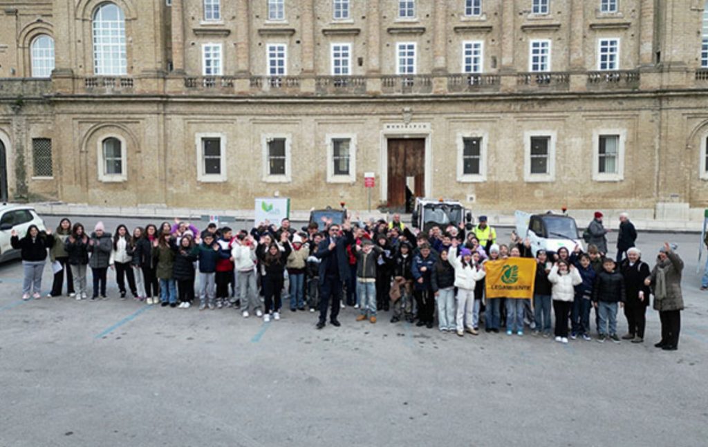 mezzi elettrici igiene urbana mercato san severino
