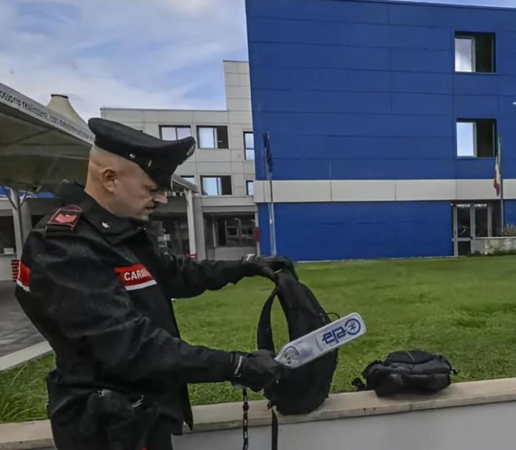 metal detector scuola salerno provincia dirigenti favorevoli