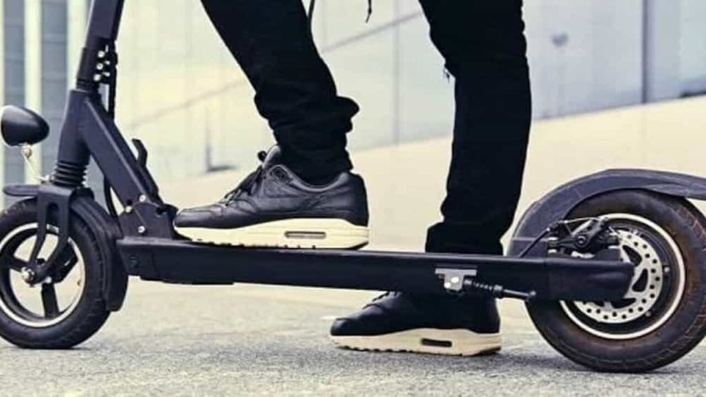 tangenziale salerno monopattino oggi 8 gennaio