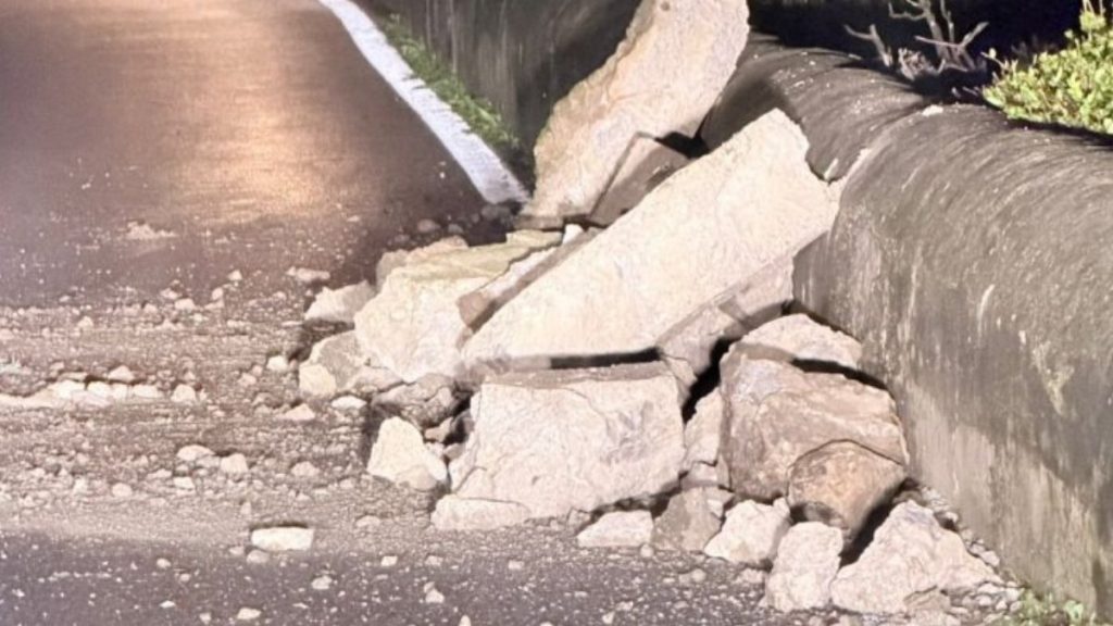 maltempo salerno frana giovi