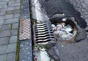 buche voragini cava de tirreni manutenzione