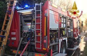 incendio scafati gazebo possibile dolo